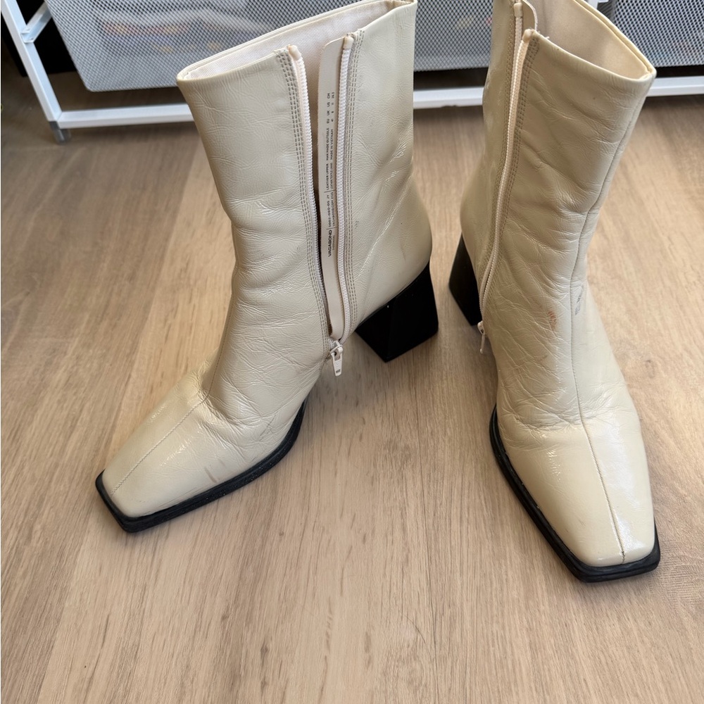 Vagabond Cream Ankle Boots